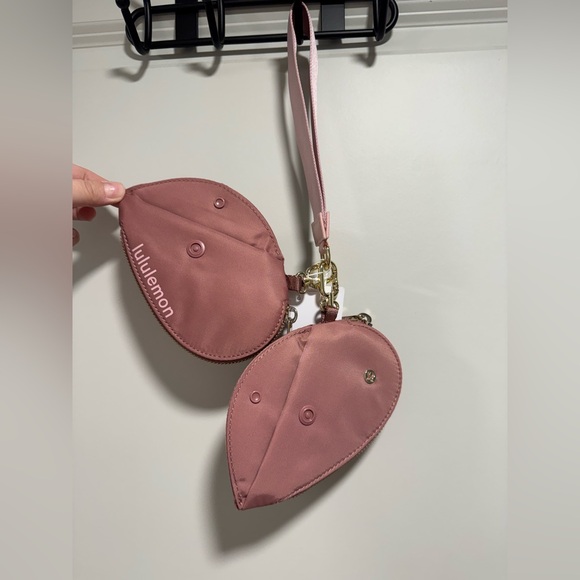 Lululemon Dual Pouch Wristlet *Heart - Picture 10 of 12